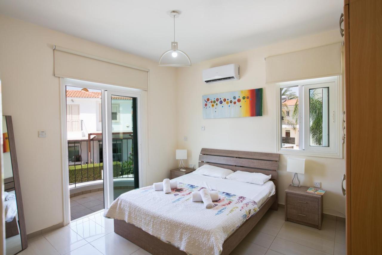 Shaye Front Line Villa Protaras Extérieur photo