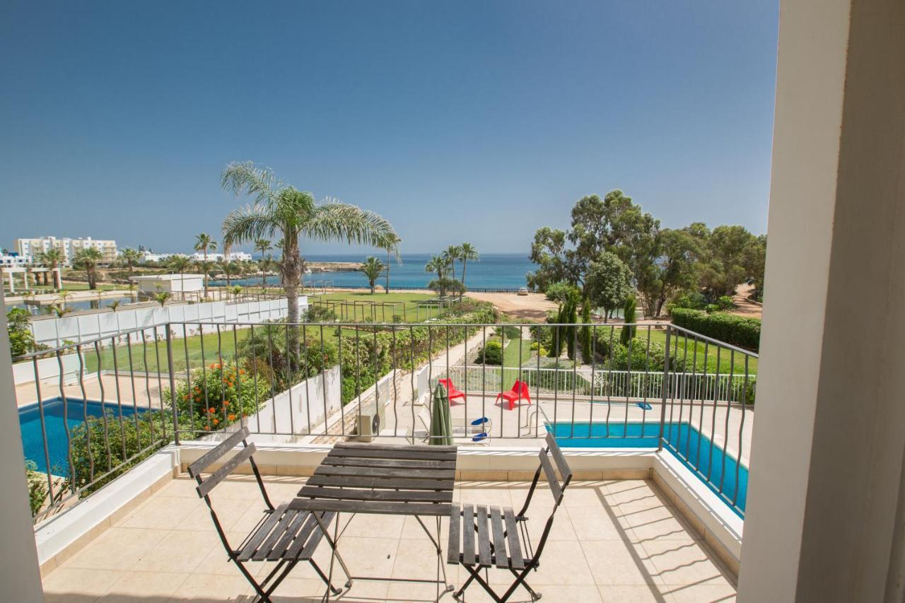 Shaye Front Line Villa Protaras Extérieur photo